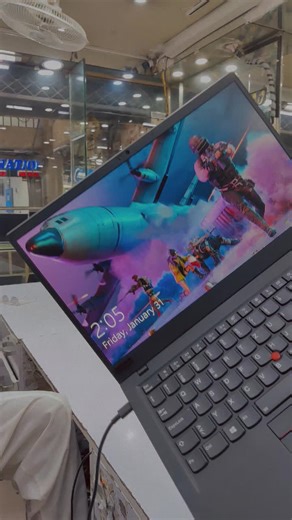 Lenovo X1 Carbon Review: Specs & Performance Insight