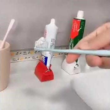 Rolling Toothpaste Tube Squeezer