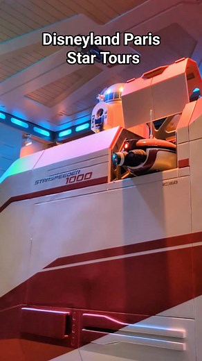 Superbe file d'attente pour l'attraction Star Tours à Disneyland Paris #disneylandparis #startours #disneyland #disneylandpark #attraction #reels #OMG #robot #facebookreels #insta #instagood #FacebookPage #disneyworld #facebookpost #instagram #instatravel #facebooktravel #disney | Les Voyages de B&D