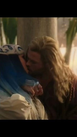Thor kiss scene, Thor 4, Thor love and thunder #thor #thorloveandthunder #crishhemsworth #shorts