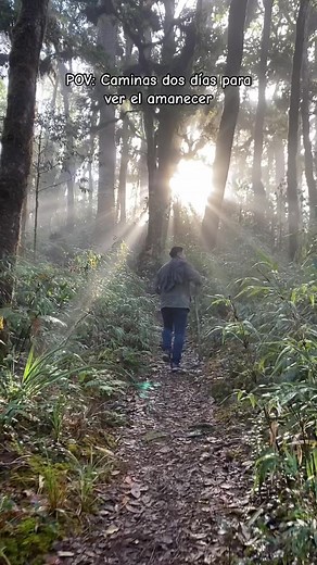 Descubre la majestuosidad de la montaña CELAQUE en Honduras 🌄🇭🇳