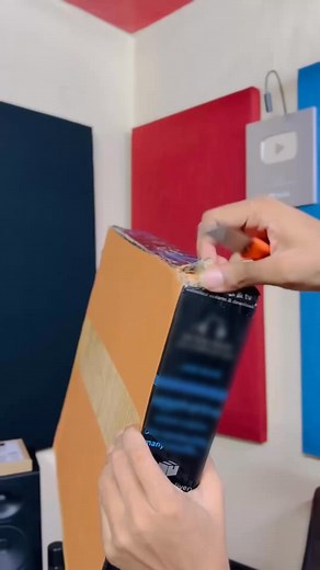 First impressions in the office are not only about what you say. They are also about what people see when they sit in front of you. This moving sand decor sits by your files and laptop. It looks rare, moves slowly, and pulls their eyes. Clients ask, “What is this thing, it looks so fine.” You already know that reaction is part of the point. Click on the link below or the shop now button to order your today https://www.homedella.com.ng/p-ws Free delivery available in Lagos Payment on delivery ava