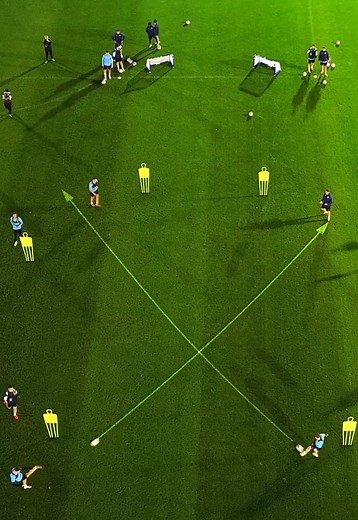 Passing pattern finishing into mini goals ⚽️🎯 Simple doesn’t mean easy. The quality of the lay-off determines everything: ✅ Angle ✅ Timing ✅ Weight of pass Get it right and the finish becomes easy. Get it wrong and the attack is dead. #football #soccertraining #footballcoach #trainingdrill #tactics