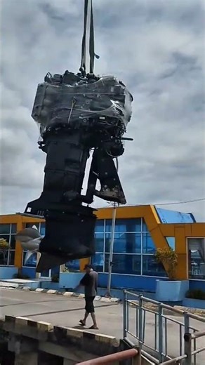 speedboat engine installation process, #suzukimarine #speedboat #shorts