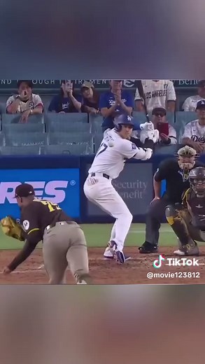 Funny MLB Moments: Baseball Bloopers & Funnies