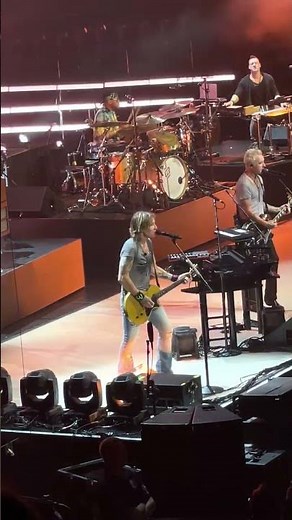 Keith Urban "You Look Good In My Shirt" live at Bridgestone Arena Nashville.