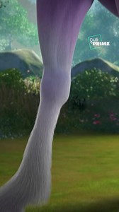 "J'ai réussi ! J'ai trouvé ma licorne !" 🦄 Après avoir bravé les dangers, Sophia est heureuse de rencontrer sa licorne ! 🤩 "Unicorn Academy : l'école des licornes", samedi 2 novembre à 21h05 dans GulliPrime | Gulli