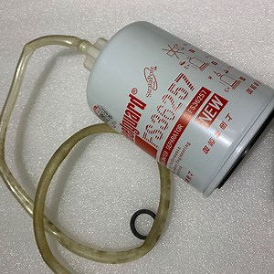 [Hot Item] Fleetguard Fuel/Water Separator Fs36257/5318821 for Cummins Engine