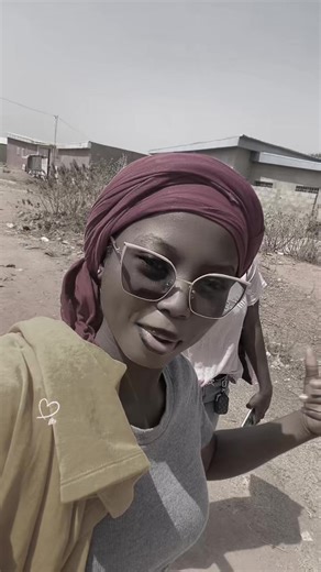 Vidéos de La poupée 🦋 ivoirienne 🥰 (@lea.lajoi4) avec Yop Confrerie feat Castro Beat Gbozon - Castro Beat