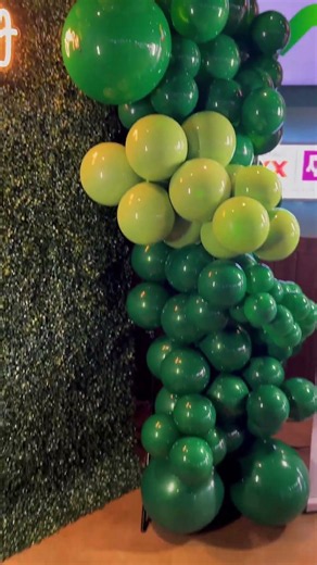 Debonair Design Luxe Balloon Garlands