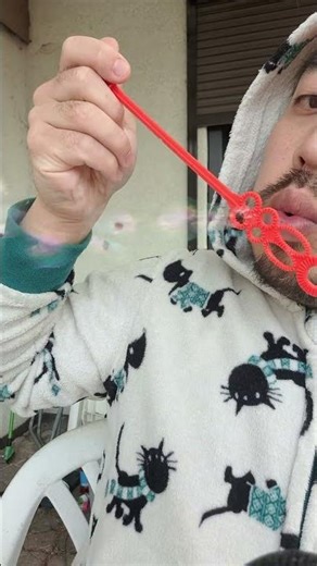 ASMR Apple eating & blowing bubbles sounds #youtubeshorts #shorts