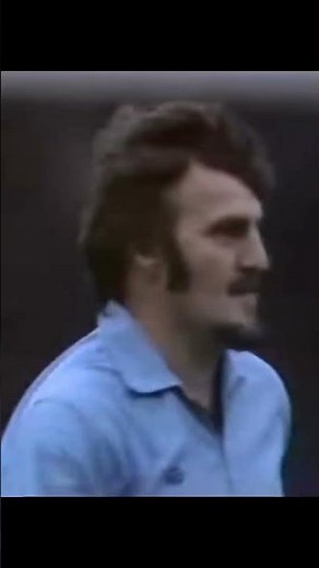 Jimmy Hill: Emergency Linesman 👀 #jimmyhill #Hill #matchoftheday #thebigmatch #coventrycity
