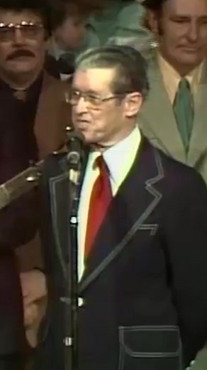 Thousands of stars. Millions of fans. 1 iconic stage. 100 years of the show that made country music famous. | Grand Ole Opry