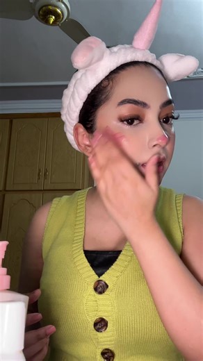 Makeup Tutorial: Creating a Glow with Silver Tones