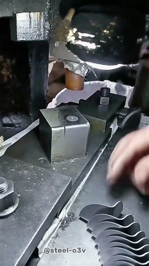 How To Shape Metal Plates Into Curved Propeller Blades Using Press