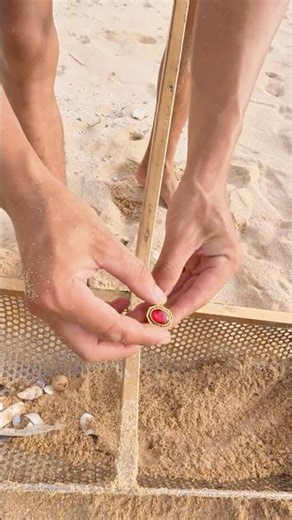 We Found a Giant Ruby Gold Ring While Cleaning The Beach #treasurehunt