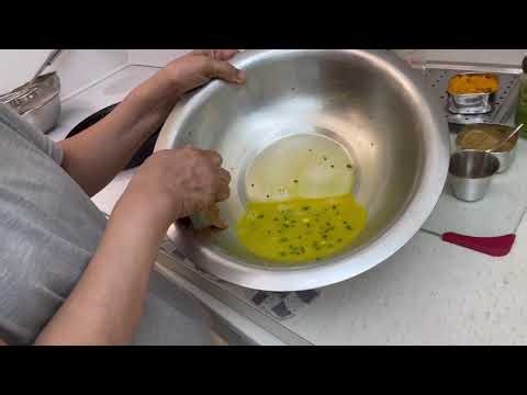 Crispy bitter melon chips, / Karela ni chips