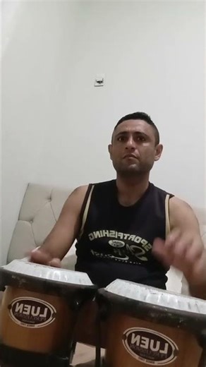 solo de regga no bongo. percussão ritmo musica.
