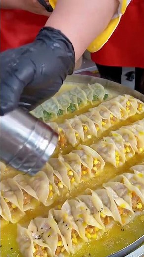 I love this food so much 😋#food #cravings#streetfood #viral #momos #delicious #love #shorts #yummy