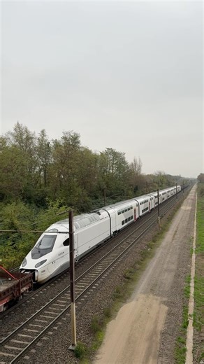 Veryyyyy slow TGV M #trainspotting