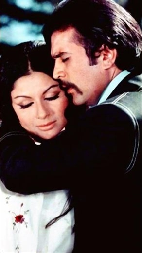 MERE DIL me AAJ kya ❤️😍🥰😘#reels #love #song #viral #couple #sringar #ytshorts #fyp #shorts