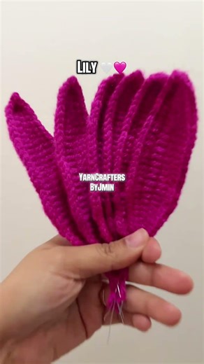 Lily #crochet #crochetpatterns #diy #crochetprojects #handmade #flowers #crochetideas #crocheting