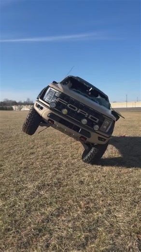 Nate’s Garage on Instagram: "Ever wondered what it’s like doing donuts in a Raptor R on 40s? #raptorsofinsta #raptorr #fordraptor"