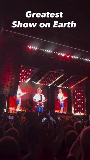 AC/DC tore into ‘Highway to Hell’ and Sydney felt the greatest show on earth shake the night! 🔥