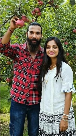 ये हैं कश्मीर के सेब _ Monalisa Bhosle. #short #trending