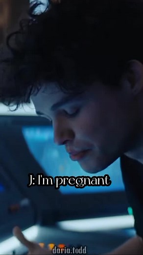 DC Titans: Starfire Sends Jason to Help Gar While Pregnant