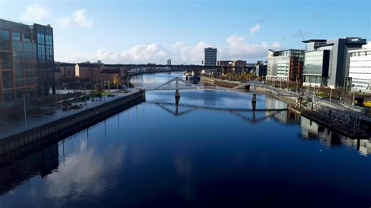 🏨 𝐅𝐨𝐫 𝐒𝐚𝐥𝐞: 61 𝐁𝐫𝐢𝐝𝐠𝐞 𝐒𝐭𝐫𝐞𝐞𝐭, 𝐆𝐥𝐚𝐬𝐠𝐨𝐰 Prime investment opportunity in the heart of Glasgow: • Total approx. 17,500 sq ft over five floors • Ground floor: nearly refurbished restaurant • Basement: storage • Three upper floors: currently unused Ideal for rental income, residential conversion, student accommodation, serviced apartments, or a boutique hotel (subject to planning). Located in a prime area with excellent transport links. 💷 Offers in the region of £2 million.