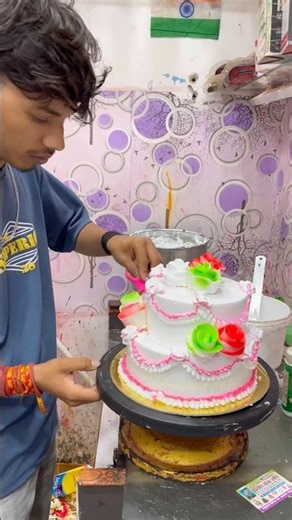 #love #shots #cake #cakedecorating #birthdaycake new digsin cake 🎂 3 pound like share subscribe…