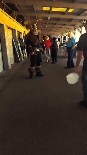 #TorinnDovahkiin in public