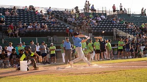 Griffin Enis extends hit streak as Starfires drop doubleheader with Norwich