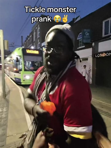 pull up skr reverse 🔄 #fyp #relatable #eztv #makemefamous #prank