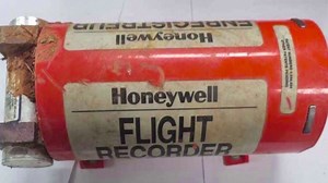 Black boxes on South Korea plane stopped recording before crash