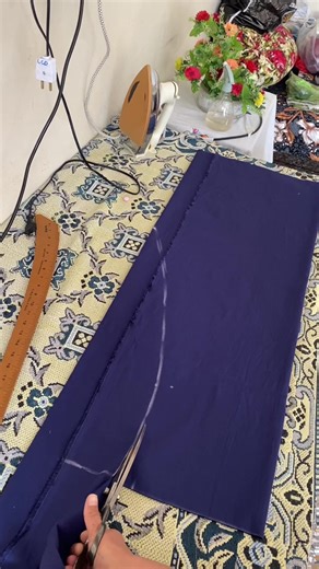 Easy XS Size Capri Cutting Tutorial