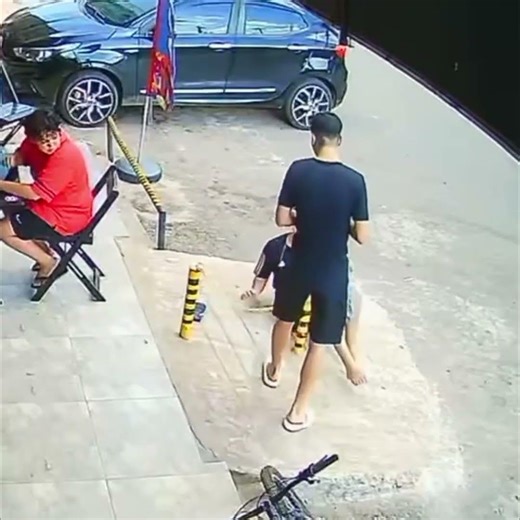 Man Trips over Chain Barrier and Falls