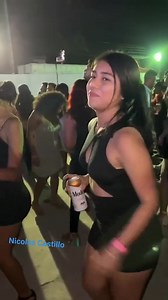 1.4M views · 31K reactions | Quien le manda un regalo   ayuden a repartir#leftyporsiempre #fypシ゚viralシ #fypviralシ #viralreelsfacebook #facebookreelsvideo #fypシ #siguemeparamascontenido #GrupoQuintanna #hielo #FlorYAmorJoven #TierraCalienteMusic @destacar | Castillo Nicolas | Facebook