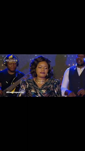 Praise Atmosphere 2020. Anastasia Mukabwa wangenimaliza. #praise #christiantiktok #kenyantiktok #viral #fyp #gospel