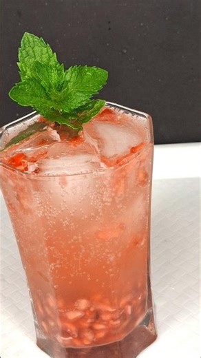 pomegranate Mojito with Ginger ale Mixer #drink #asmrvideo #youtubeshorts
