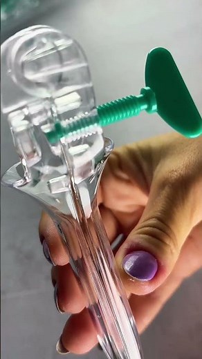 Gynecological exam: speculum!