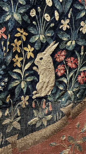 ✨🦄Musée De Cluny, a must stop for me in Paris. Home to the Lady and Unicorn tapestries and an amazing collection of 13th century pottery and reliquaries | Clayshare