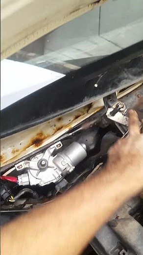 car windshield wiper motor replace #automobile #mechanic Hyundai i20 windshield not working