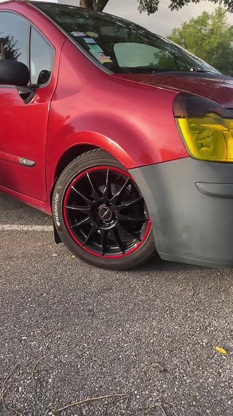 Customized Renault Modus: Stance, Tuning, and Rally