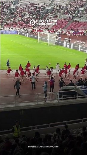 Thousands of Children Juggling Balls Simultaneously Ahead of the Opening of the 2025 President's ...