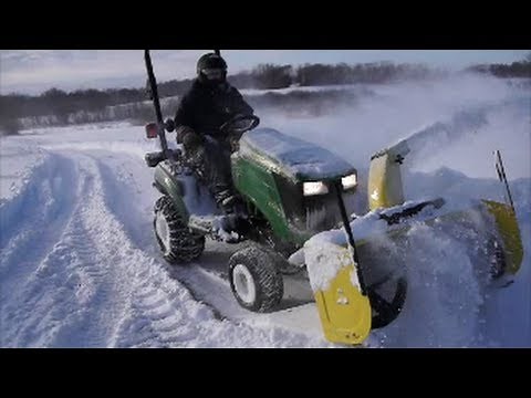 John Deere 1026R with 47" Snow Blower
