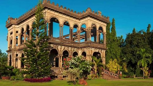 Explore the Charms of Bacolod City: A Traveler's Guide