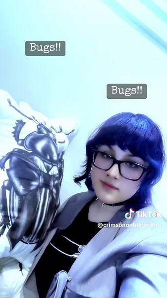 Beautiful beetle w/ bow pillows have arrived!! We opted for super soft, premium stuffing to make them as cuddly as possible 🖤 These pillows & more will be available at Sunday’s Darkcide Emporium Alternative Market 🗝️ Which pillows should I make next?? 🖋️ #art #smallbusiness #market #marketstall #artistalley #product #gothic #alt #alternative #drawing #pillow #plush #gift #giftideas