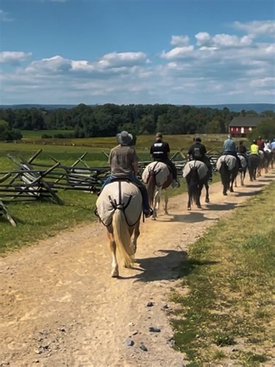 Tours begin April 17th and spring dates are filling quickly. Horseback rides historic views = the perfect day. Book now — link in bio. #gettysburg #bucketlist #horsetok #GettysburgPA #dateidea